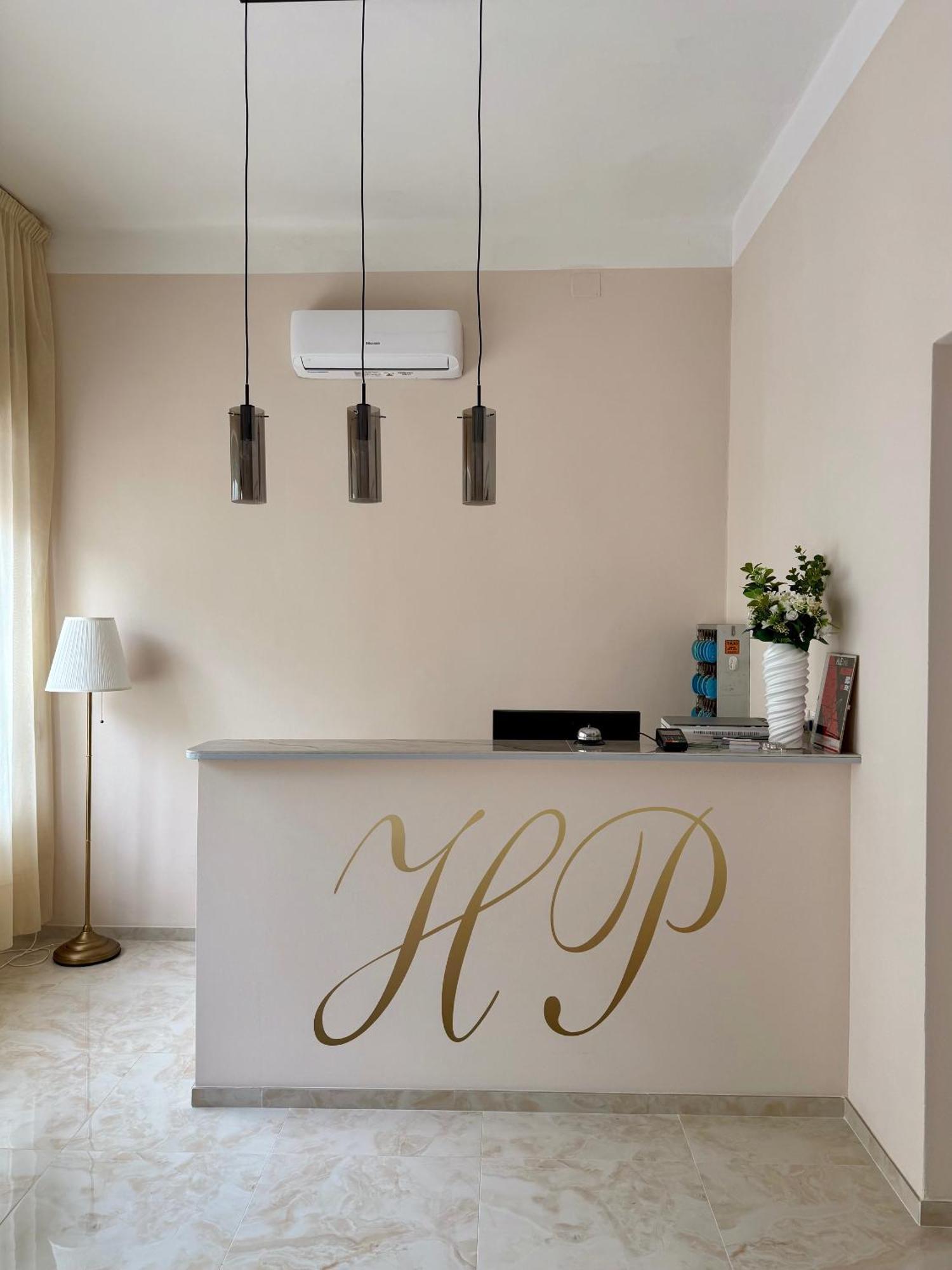 Hotel Pigalle Римини Екстериор снимка