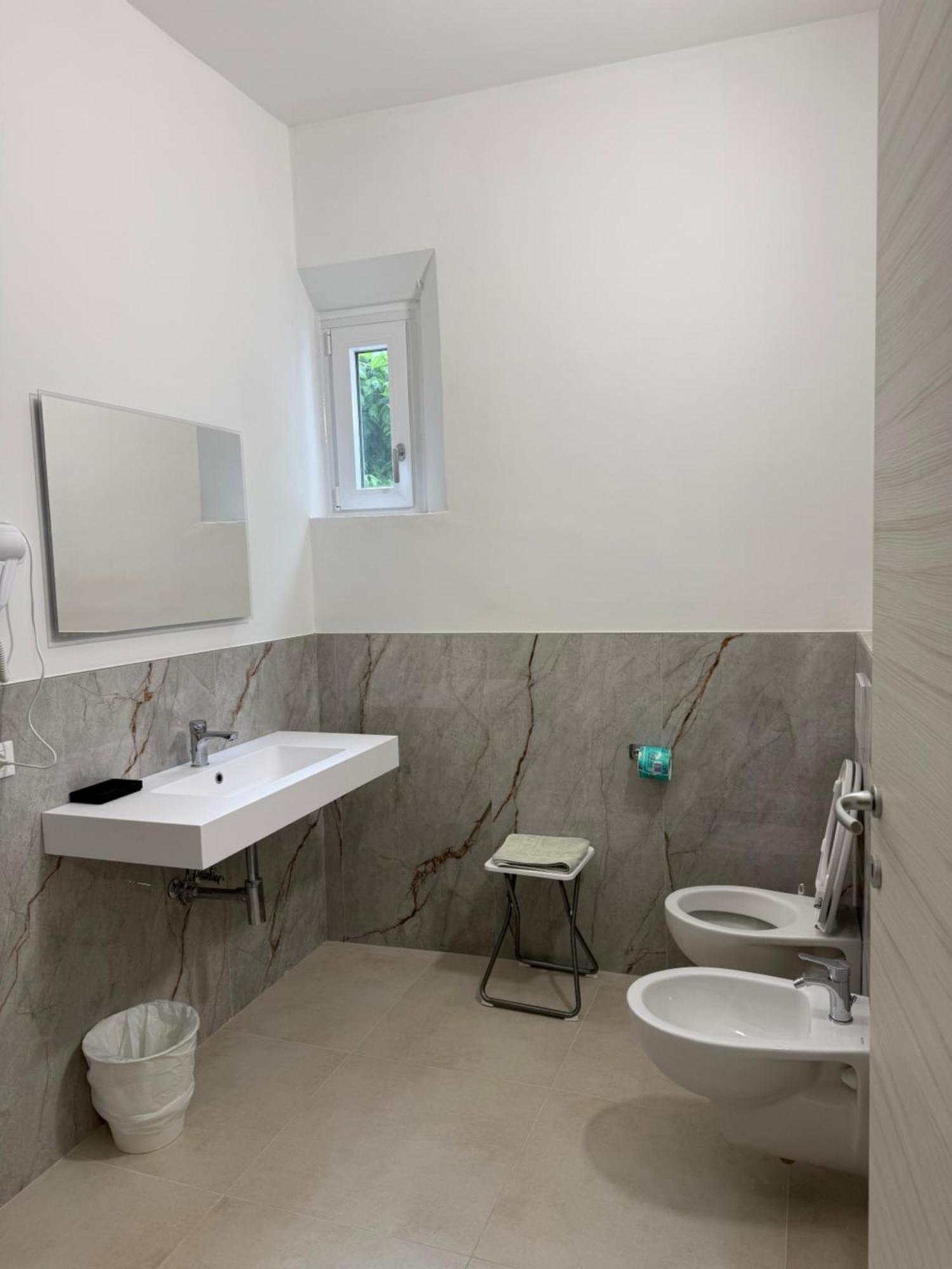 Hotel Pigalle Римини Екстериор снимка